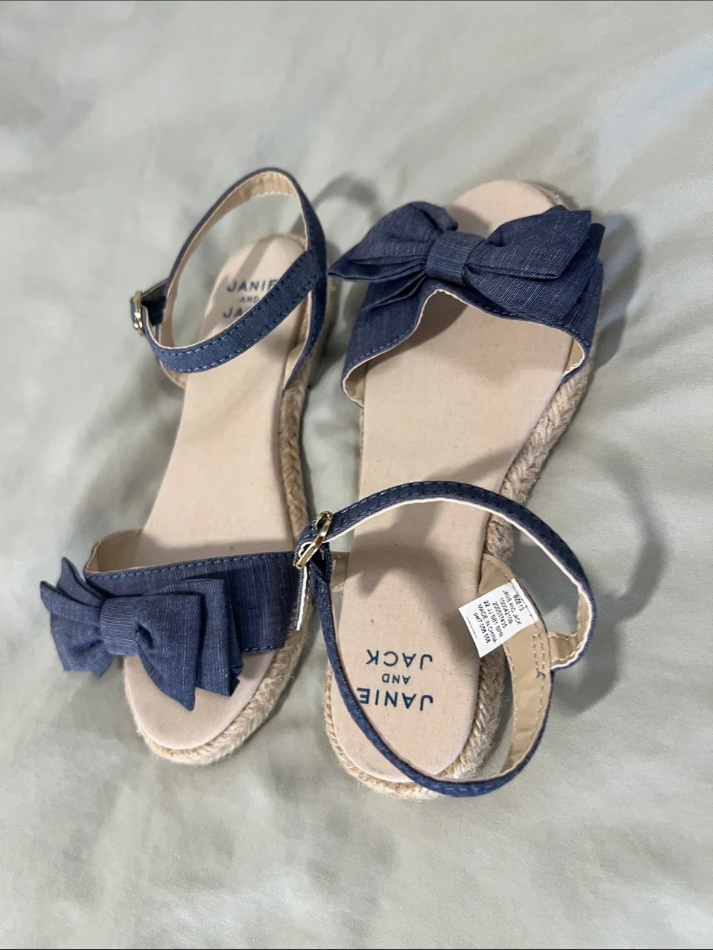 Janie and Jack - Girl’s Navy & Tan Bow Espadrille Sandals - Size 13 (NWOT)